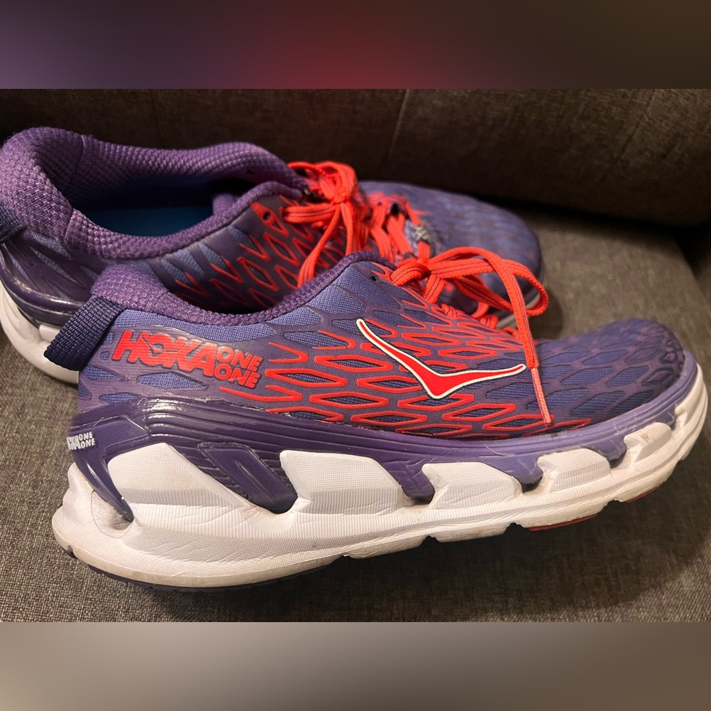 HOKA One One Vanquish 2
Slightly used